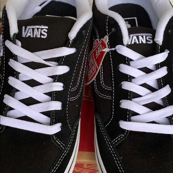 ••VANS BEARCAT BLACK/WHITE WMNS - Picture 9 of 16